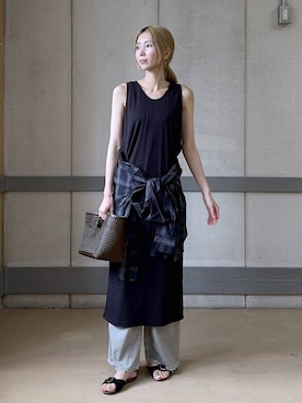 「PLAKTON（プラクトン）のBARNYARDSTORM / PLAKTON(プラクトン) / フリンジサンダル（Sandals、ブラック系）」を使った、みかさん（レディース・174cm）の夏コーディネート
