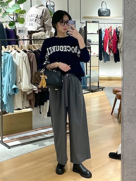 「アイテム（キーホルダー、ブラウン系）」を使った、みかさん（レディース・174cm）の秋コーディネート