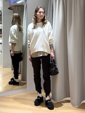 「アイテム（スリッポン）」を使った、みかさん（レディース・174cm）の秋コーディネート