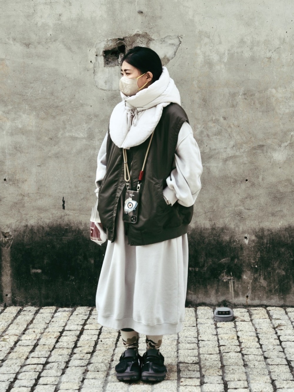 「beams X crocs、BEAMS、crocs、Meier.Q、niko and ...」｜「niko and...のアイテム（ジャケット/アウター、グリーン系）」を使った、menghanさん（レディース・158cm）の冬コーディネートの1枚目の写真