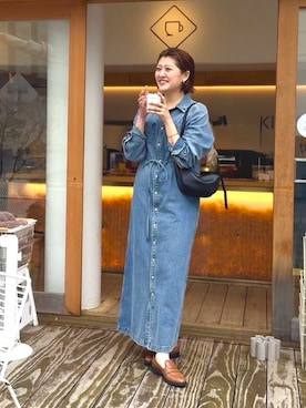 「RIVE DROITE（リヴドロワ）の予約【インフルエンサーSHIHO企画】マルチWAYレザーバッグ（ショルダーバッグ、ブラック系）」を使った、shihoさん（レディース・165cm）の春コーディネート