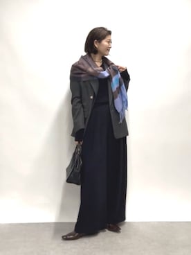 「アイテム（ストール/ショール）」を使った、shihoさん（レディース・165cm）の秋コーディネート