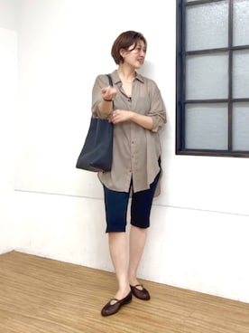 「RIVE DROITE（リヴドロワ）の予約【接触冷感/2WAY/カシュクールアレンジ可】シアーロングシャツ（Shirts、ブラウン系）」を使った、shihoさん（レディース・165cm）の夏コーディネート