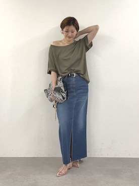 「RIVE DROITE（リヴドロワ）の【A・MONN】【吸水速乾/接触冷感】オープンネックTee（Tシャツ/カットソー、グリーン系）」を使った、shihoさん（レディース・165cm）の春コーディネート