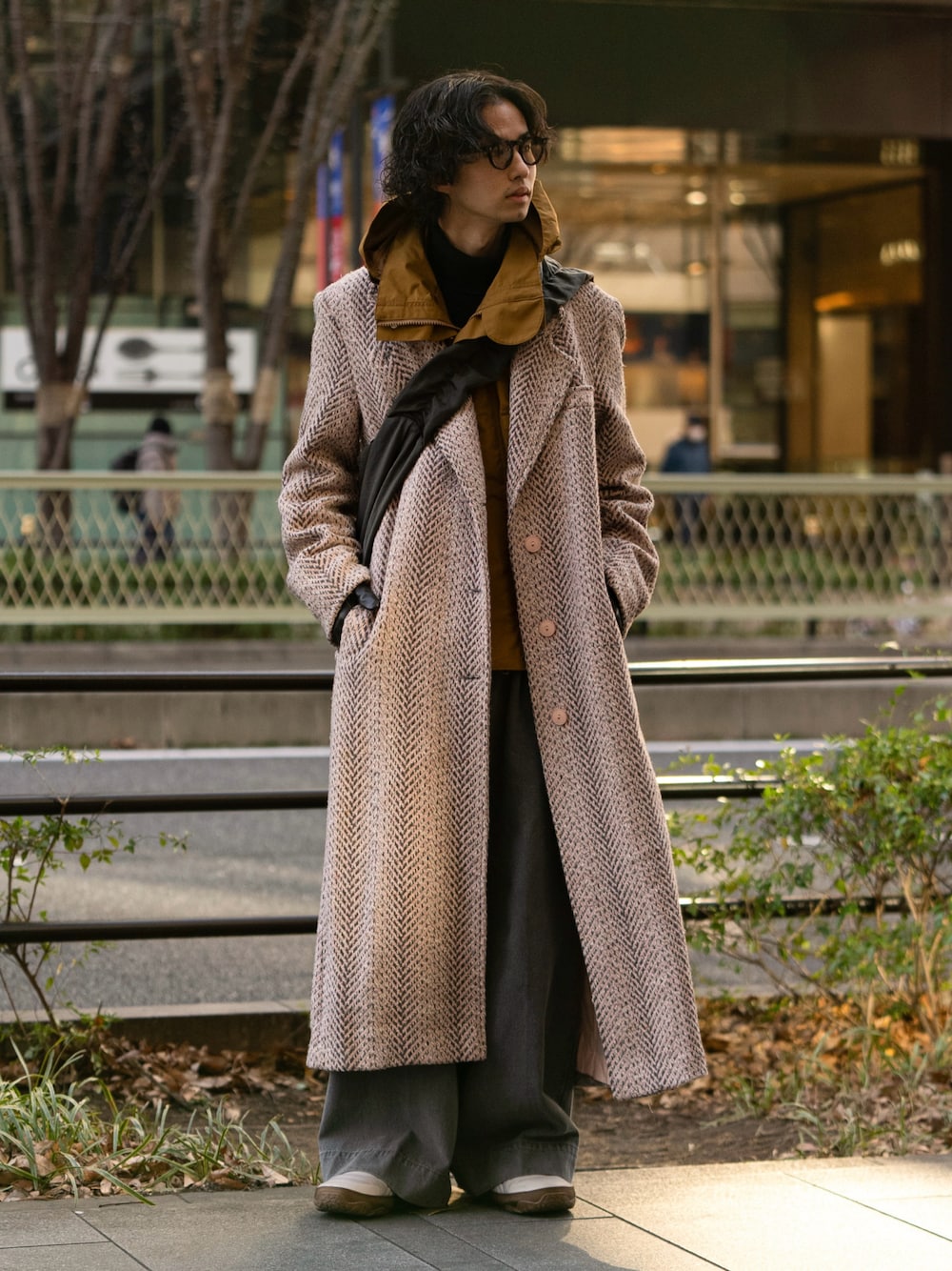 Ayumi｜古着のチェスターコートを使ったコーディネート - WEAR