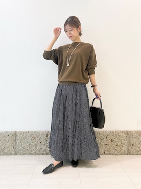 「かぐれ（カグレ）のコットンドットプリントギャザースカート（スカート、ブラック系）」を使った、かなみさん（レディース・160cm）の秋コーディネート