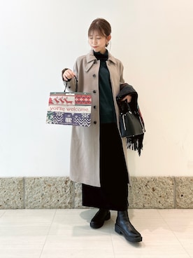 「アイテム（マフラー）」を使った、かなみさん（レディース・160cm）の冬コーディネート