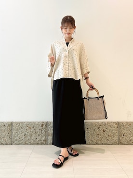 「RODE SKO（ロデスコ）のバンブー雑材バッグ（ショルダーバッグ、ブラック系）」を使った、かなみさん（レディース・160cm）の夏コーディネート
