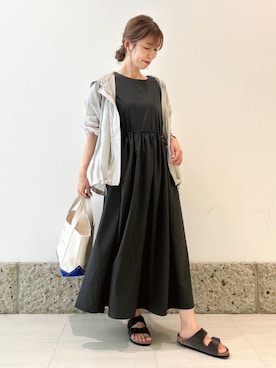 「旅行コーデ」｜「アイテム（ジャケット/アウター）」を使った、かなみさん（レディース・160cm）の夏コーディネート