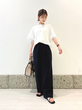 「URBAN RESEARCH DOORS（アーバンリサーチドアーズ）のリネンリヨセルイージーパンツ（その他パンツ、ブルー系）」を使った、かなみさん（レディース・160cm）の夏コーディネート