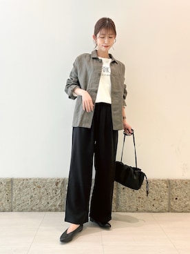 「URBAN RESEARCH DOORS（アーバンリサーチドアーズ）のロゴプリントロングスリーブTシャツ（Tシャツ/カットソー、ホワイト系）」を使った、かなみさん（レディース・160cm）の春コーディネート