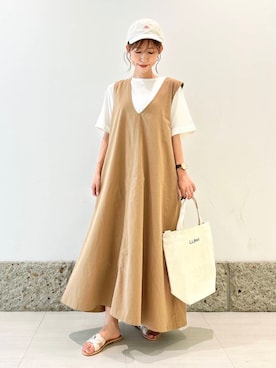 「アイテム（ジャンパースカート）」を使った、かなみさん（レディース・160cm）の夏コーディネート
