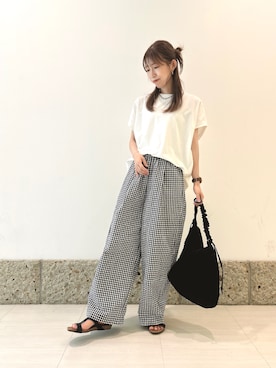 「かぐれ（カグレ）のウェザーワッシャーワイドパンツ（その他パンツ、その他）」を使った、かなみさん（レディース・160cm）の夏コーディネート