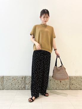 「URBAN RESEARCH DOORS（アーバンリサーチドアーズ）のハニカムタックフレンチプルオーバー（Tシャツ/カットソー、イエロー系）」を使った、かなみさん（レディース・160cm）の夏コーディネート