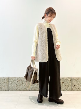 「URBAN RESEARCH DOORS（アーバンリサーチドアーズ）のリラックスイージーサロペット（サロペット/オーバーオール）」を使った、かなみさん（レディース・160cm）の秋コーディネート