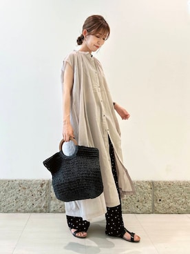 「ナチュラル×イエベ春」｜「アイテム（アクセサリー）」を使った、かなみさん（レディース・160cm）の夏コーディネート
