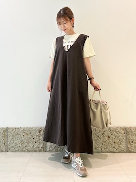 「アイテム（ジャンパースカート）」を使った、かなみさん（レディース・160cm）の夏コーディネート