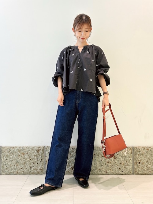 ハンドアップリケ刺繍馬比古ブラウス シフリー刺繍ブラウス