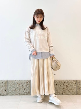 「ナチュラル×イエベ春」｜「アイテム（スウェット）」を使った、かなみさん（レディース・160cm）の冬コーディネート