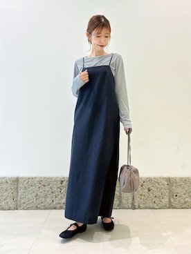 「アイテム（パンプス、ブルー系）」を使った、かなみさん（レディース・160cm）の秋コーディネート