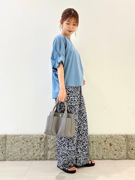 「URBAN RESEARCH DOORS（アーバンリサーチドアーズ）の『接触冷感/吸水速乾/イージーケア』フラワープリントドライタッチリラックスパンツ（その他パンツ）」を使った、かなみさん（レディース・160cm）の夏コーディネート