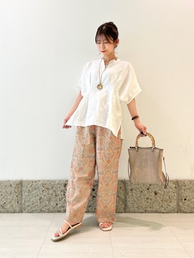 「URBAN RESEARCH DOORS（アーバンリサーチドアーズ）のリネンウエストタックスキッパーブラウス（シャツ/ブラウス、ホワイト系）」を使った、かなみさん（レディース・160cm）の春コーディネート