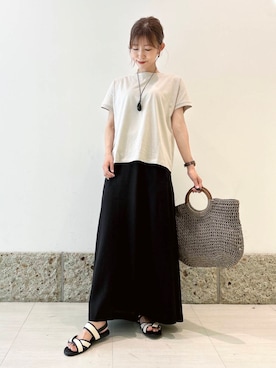 「アイテム（ネックレス、ブラック系）」を使った、かなみさん（レディース・160cm）の夏コーディネート