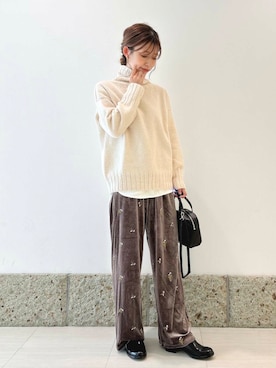 「アイテム（レインシューズ）」を使った、かなみさん（レディース・160cm）の秋コーディネート