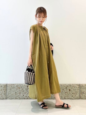 「ナチュラル×イエベ春」｜「アイテム（アクセサリー）」を使った、かなみさん（レディース・160cm）の夏コーディネート