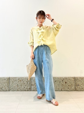 「FORK&SPOON（フォークアンドスプーン）のFORK&SPOON　綿麻デニムパンツ（デニムパンツ、ブルー系）」を使った、かなみさん（レディース・160cm）の春コーディネート