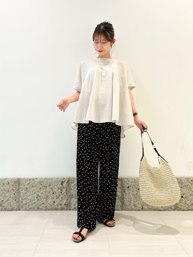 「RODE SKO（ロデスコ）のプチワンハンドルペーパートート（トートバッグ）」を使った、かなみさん（レディース・160cm）の夏コーディネート
