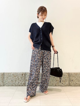 「URBAN RESEARCH DOORS（アーバンリサーチドアーズ）の『接触冷感/吸水速乾/イージーケア』フラワープリントドライタッチリラックスパンツ（その他パンツ）」を使った、かなみさん（レディース・160cm）の夏コーディネート