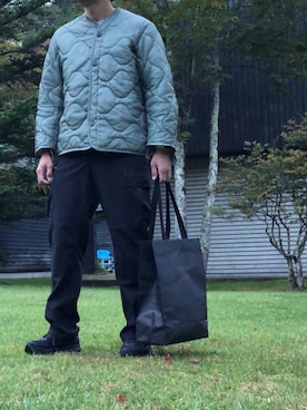 「SAINT LAURENT PARIS（サンローランパリ）のアイテム（ニット/セーター）」を使った、Chrisさん（メンズ・181cm）の秋コーディネート