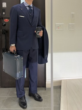 「アイテム（ネクタイピン）」を使った、Chrisさん（メンズ・180cm）の秋コーディネート