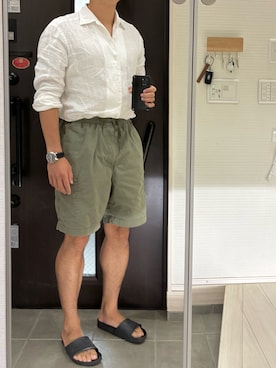 「BIRKENSTOCK（ビルケンシュトック）のアイテム（サンダル、ブラック系）」を使った、Chrisさん（メンズ・180cm）の秋コーディネート