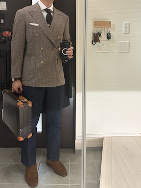 「アイテム（ビジネスシャツ）」を使った、Chrisさん（メンズ・180cm）の冬コーディネート