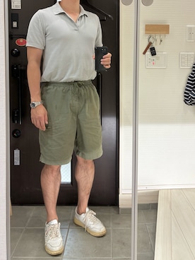 「月城ニットのアイテム（ポロシャツ、ブラック系）」を使った、Chrisさん（メンズ・180cm）の夏コーディネート