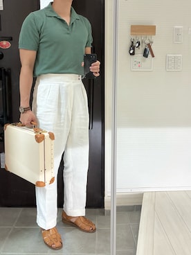 「月城ニットのアイテム（ポロシャツ、グリーン系）」を使った、Chrisさん（メンズ・180cm）の夏コーディネート