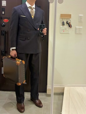 「アイテム（ビジネスシャツ）」を使った、Chrisさん（メンズ・180cm）の秋コーディネート