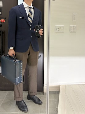 「アイテム（ビジネスバッグ）」を使った、Chrisさん（メンズ・180cm）の秋コーディネート