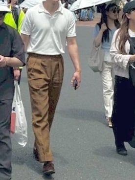 「月城ニットのアイテム（ポロシャツ、ブラック系）」を使った、Chrisさん（メンズ・180cm）の夏コーディネート