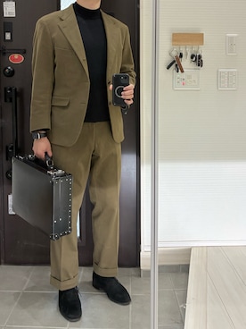 「アイテム（スーツセット）」を使った、Chrisさん（メンズ・180cm）の秋コーディネート