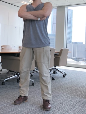 「Alpha Industries（アルファインダストリーズ）のアイテム（カーゴパンツ）」を使った、Chrisさん（メンズ・181cm）の春コーディネート