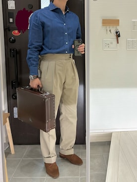「オーダーメイドデニムシャツのアイテム（シャツ/ブラウス、ブルー系）」を使った、Chrisさん（メンズ・180cm）の秋コーディネート