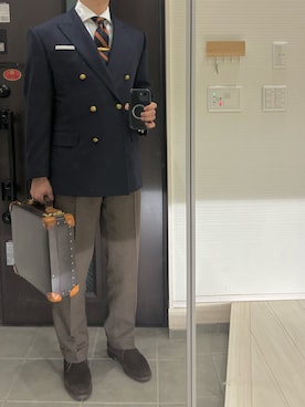 「アイテム（ビジネスシャツ）」を使った、Chrisさん（メンズ・180cm）の冬コーディネート