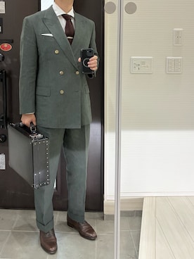 「アイテム（ビジネスシャツ）」を使った、Chrisさん（メンズ・180cm）の秋コーディネート