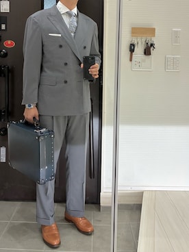 「CROCKETT&JONES（クロケットアンドジョーンズ）のCrockett&Jones / コインローファー / BOSTON 2 / Last 376 / C&J26224A-B02C2（ローファー、ブラウン系）」を使った、Chrisさん（メンズ・180cm）の春コーディネート