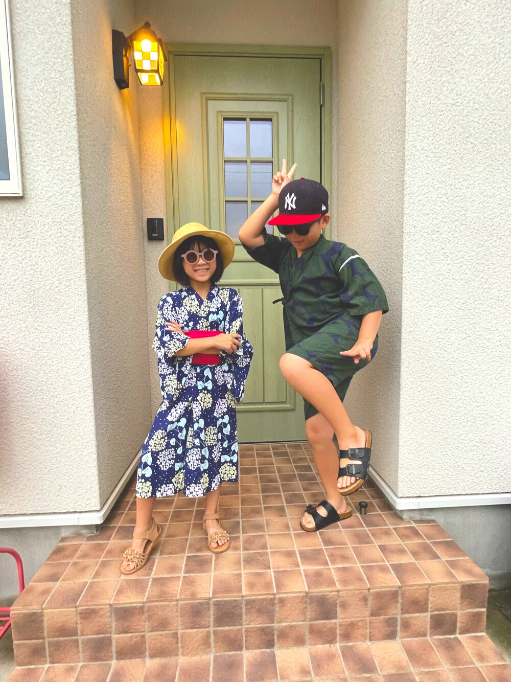 「petit mainのあじさい柄浴衣（浴衣、ブルー系）」を使った、daiminaさん（キッズ・120cm）の夏コーディネートの1枚目の写真