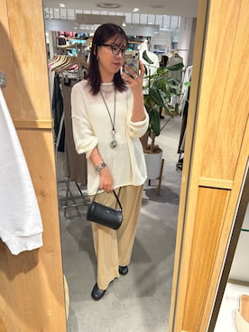 「SHENERY（シーナリー）のリネンオーバーニット（ニット/セーター、ホワイト系）」を使った、IGARASHI_166cmさん（レディース・166cm）の春コーディネート