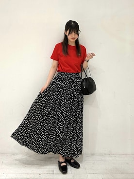 「かぐれ（カグレ）のドットギャザースカート（スカート、ブラック系）」を使った、Rinkaさん（レディース・160cm）の秋コーディネート